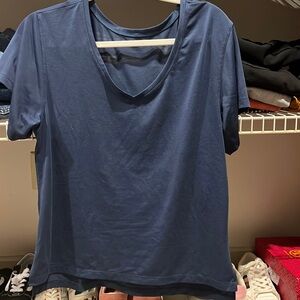 Lululemon T-Shirt